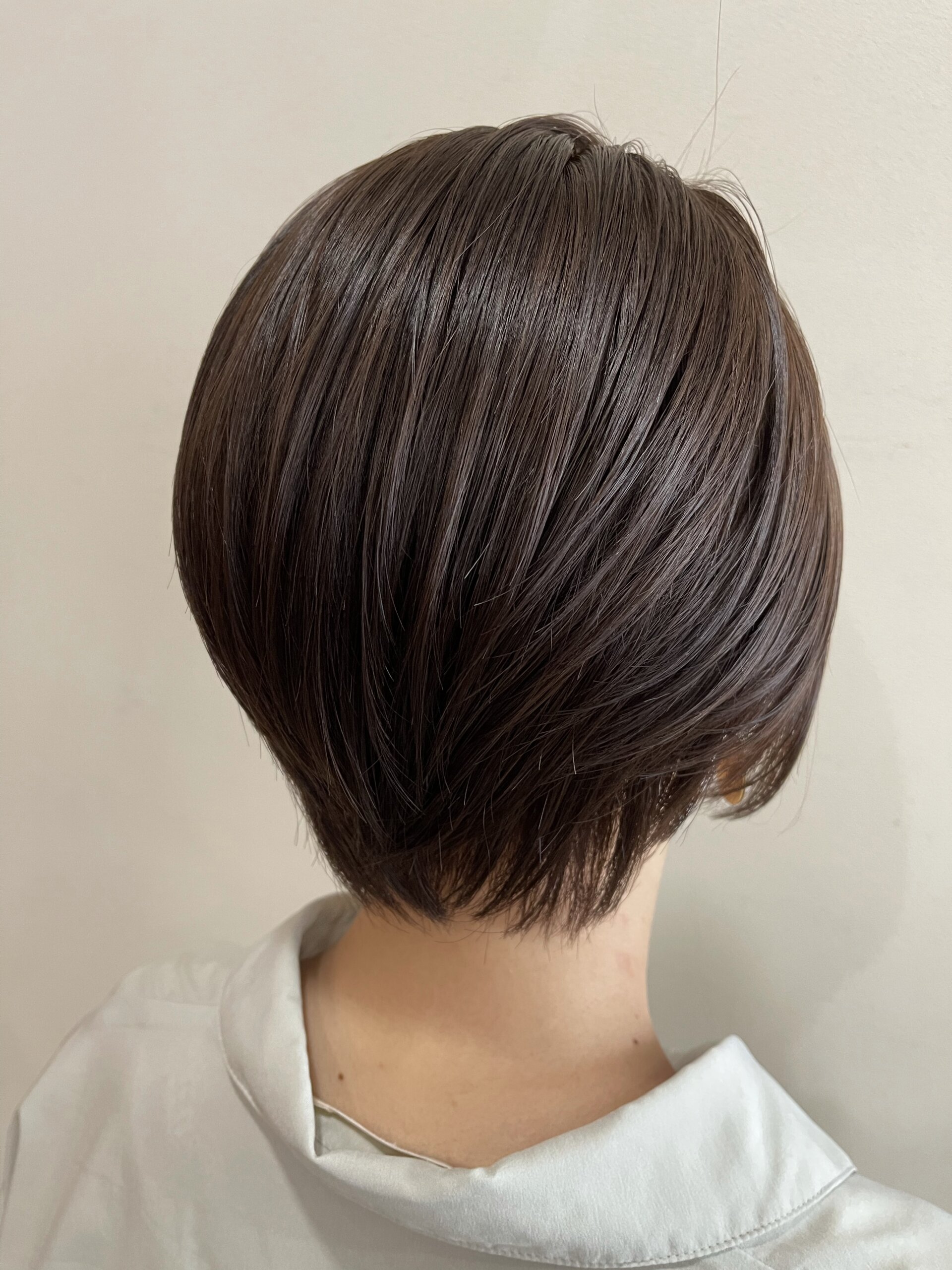 艶髪ショートヘア