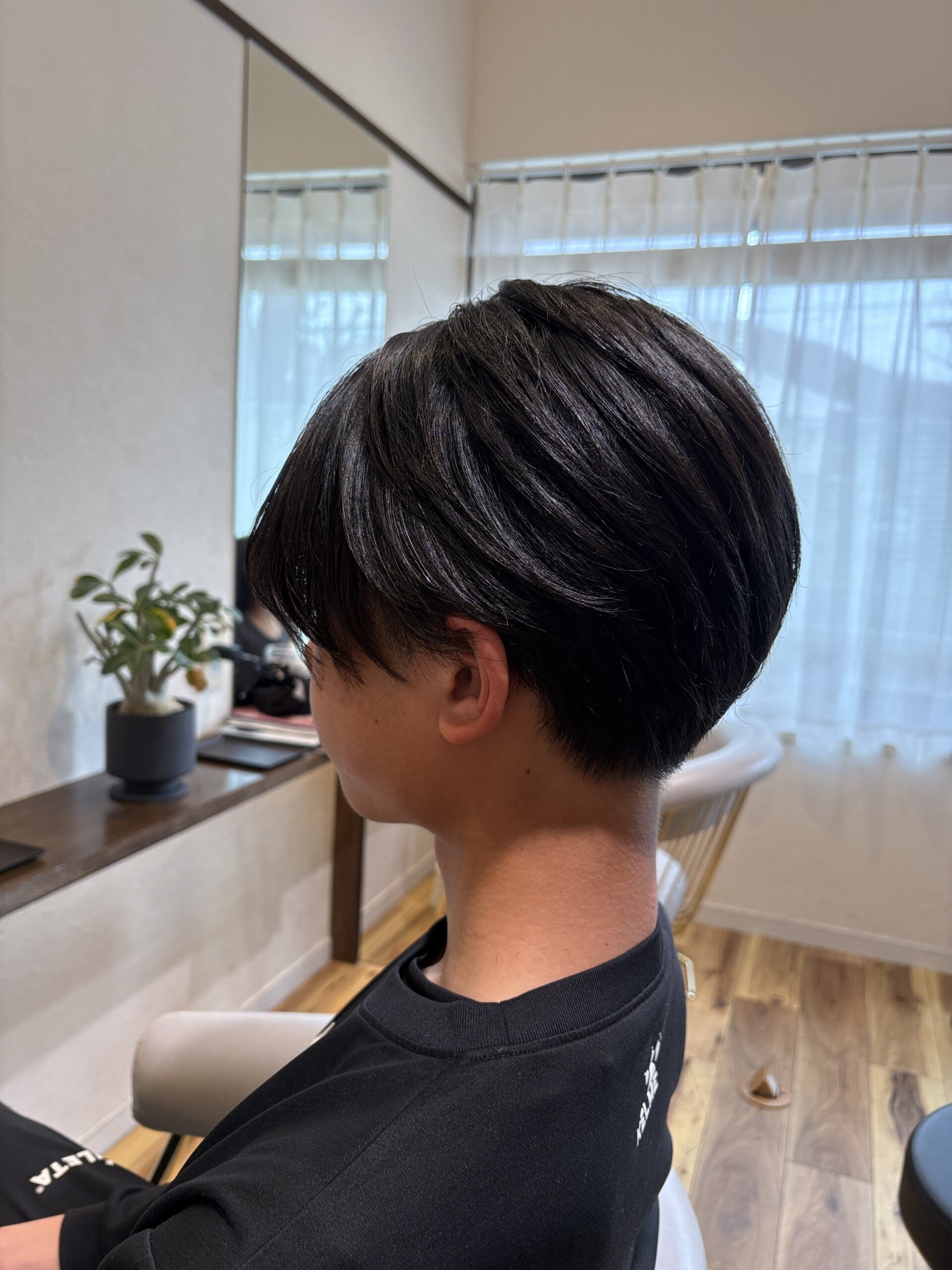 メンズ センターパート サイドビュー｜岡山美容室Umito