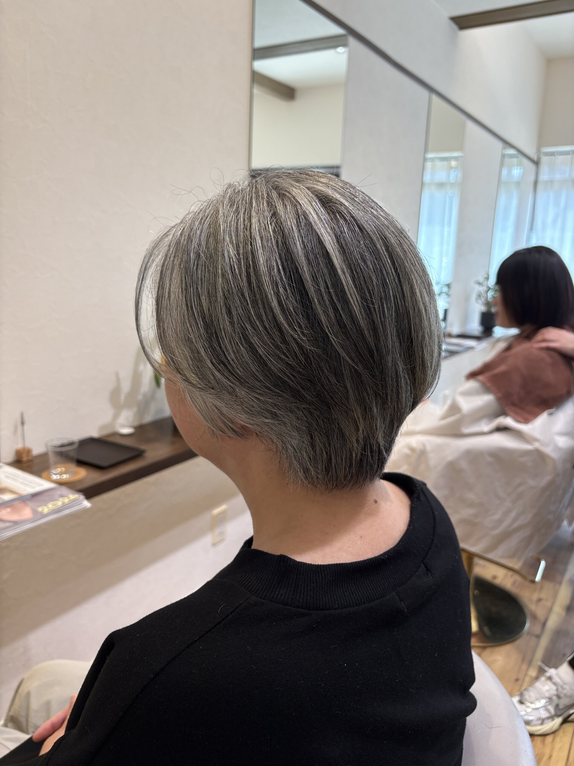 グレイヘア 正面バックスタイル