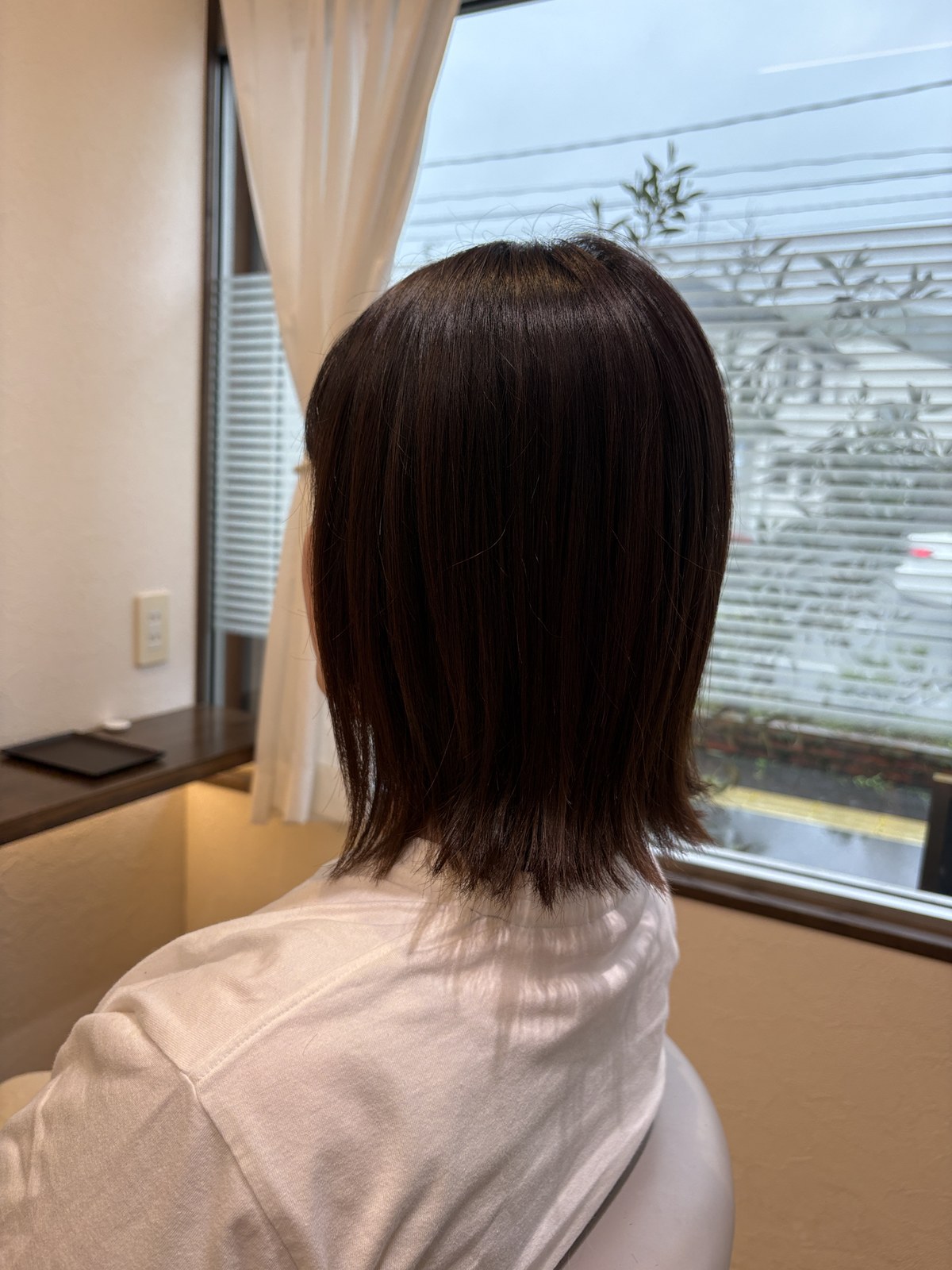 毛先に軽い動きがある外ハネボブスタイル